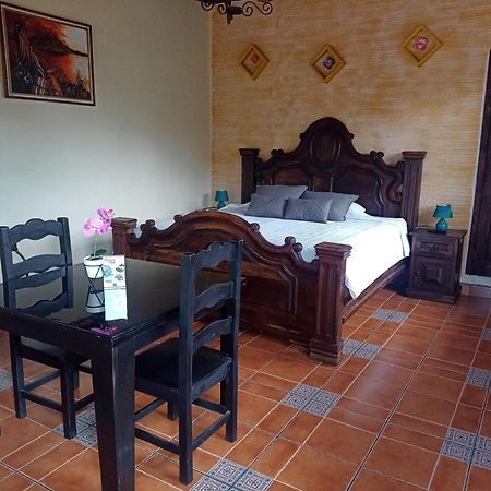 Hotel El Mirador Anexo 1 Santa Lucía Milpas Altas Habitación foto